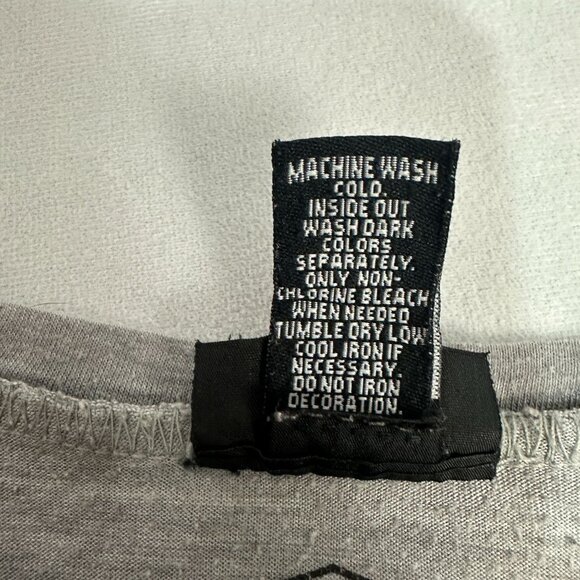 Rue21 Marilyn Monroe Graphic Tee With Back Cutout Gray L - Picture 4 of 6